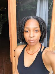 I am a stay at home mo. With 2 kids and I am offering help to those who may  need it...especially coming up