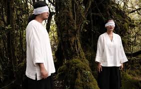 Loud voice music sdn bhd. Malaysian Folk Duo Satwo Battle Inner Demons In Music Video For Gelap