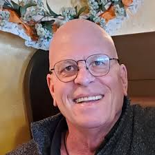 Knee replacement: Is popping when walking normal?