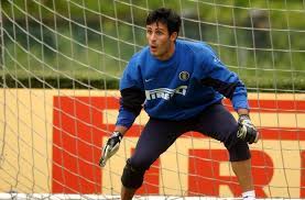 Alex cordaz ha firmato per la stagione 2021/22 con l'inter, il club in cui è cresciuto e con cui aveva vinto uno scudetto primavera nel 2001/02. Hvpxuudbzjlrom