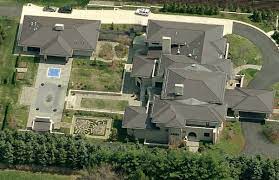 Lebron is 6 feet 8 inches tall and weighs 250 pounds. Pin On Home