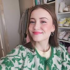 Mai Klein's Instagram, Twitter & Facebook