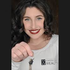 Hannah Wilson Real Estate Agent