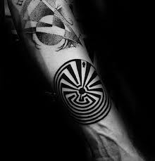Hedge maze heart shape maze diagonal pencil maze illustration background key to wealth maze colorful labyrinth game puzzle with solution concept include. 70 Maze Tattoo Designs For Men Geometric Puzzle Ink Ideas Maze Tattoo Tattoo Designs Men Aesthetic Tattoo