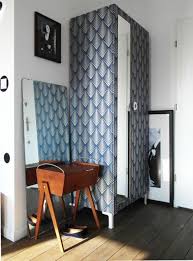 Wenn dir „pax kinderzimmer gefällt, gefallen dir vielleicht auch diese ideen. Wallpapered Closet Ikea Ideen Kleiderschrank Ikea Kleiderschrank Aufbewahrung Ikea Hack