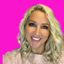 Tracy Enos's Instagram, Twitter & Facebook