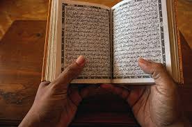 Lengkap disertai gambar terjemahan surat al kafirun beserta artinya. Surah Al Kafirun Ayat 1 6 Arab Dan Terjemahan Indonesia Tentang Perintah Membersihkan Diri Dari Kemusyrikan Portal Jember