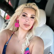 Stephanie Ely (@stephanie_tonys) • Instagram photos and videos