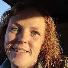 Stephanie Penwell's Instagram, Twitter & Facebook