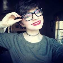 Jewel Storey's Instagram, Twitter & Facebook