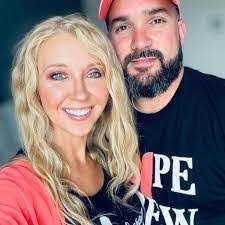 Danielle Ream's Instagram, Twitter & Facebook