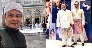 Sejujurnya, selama saya mendalami agama islam, masih ada banyak perkara yang saya harus pelajari. Selamat Kembali Wahai Saudaraku Michael Ang Masuk Islam Adam Corrie Menangis Syukur Lepat Pisang