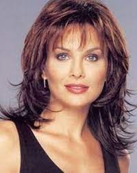 Medium Length Hairstyles For Women Over 40 In 2021 Medium Length Hair With Layers Medium Length Hair Styles Hair Styles