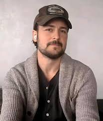 Who is the favorite Hallmark actress who has never been promoted from best  friend to lead?