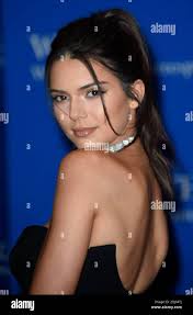 Il modello Kendall Jenner arriva alla cena annuale della White House  Corinterpelled' Association (WHCA) a Washington, DC, USA, il 30 aprile  2016. Foto di Riccardo Savi/ABACAPRESS.COM Foto stock
