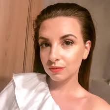 Alice McQueen (@alice_stoker)