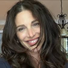 Susan Linnell's Instagram, Twitter & Facebook