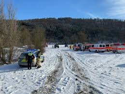 Kreisfeuerwehrverband Eichstatt Unfall Beim Eisbaden In Landershofen 39 Jahriger Todlich Verungluckt