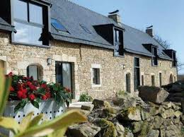 Une Ancienne Longere Transformee En Une Maison D Hote Chaleureuse En 2020 Maison D Hotes Longere Hangar Agricole