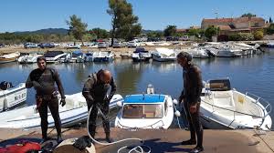 Comme Prevu Dans L 39 Agenda De L 39 Association Un Nettoyage Avait Lieu Ce Matin A 9h00 Le Long Du Roubaud A Hyeres Jus Hyeres Nettoyage Chasse Sous Marine
