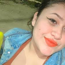 Sandy Cardoza's Instagram, Twitter & Facebook