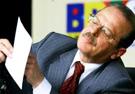 Tarso Genro participa do UOL Entrevista nesta quinta (23), às 10h