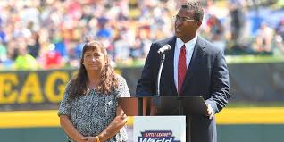 George chelston springer iii (born september 19, 1989) is an american professional baseball outfielder for the toronto blue jays of major league baseball (mlb). George And Barbara Bush Little League Parents Of The Year Little League