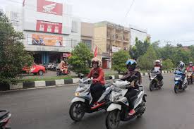 Posisikan kunci kontak pada posisi on dan start mesin. Penyakit Honda Beat Kadang Muncul Akibat Kurang Perawatan