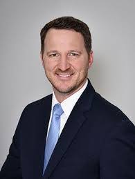 Benjamin Arnold's Instagram, Twitter & Facebook