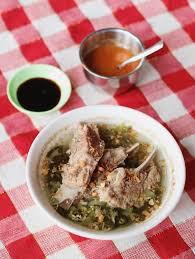 Sawi pada pembuatan sayur asin di fermentasi. Baikut Sayur Asin Kuliner Babi Jogja