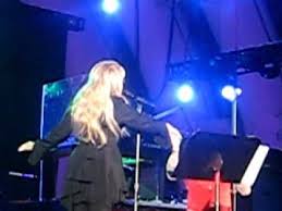 Stevie Nicks And Adam Levine From Maroon 5 Singing Leather And Lace Really Good Stevie S Voice Is Body Ti Stevie Nicks Tall Girl Problems Leather And Lace