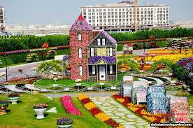 Dubai Miracle Garden Extremely Mesmerizing With 45 Million Flowers 24 Pictures Miracle Garden Unique Gardens Garden Tours