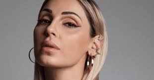 29 novembre 2020 patrick battipaglia. Anna Tatangelo Chi E La Giudice Di All Together Now 2020 Carriera