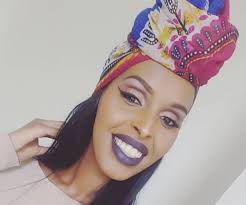 Muna Jama's Instagram, Twitter & Facebook