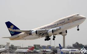 الخطوط السعودية تفرض رسوم عند تغيير الحجز لدرجتي الأولى ورجال الاعمال للرحلات الداخلية