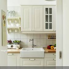 Vintage Armatur In Landhauskuche Roomido Com Haus Kuchen Landhauskuche Kuchenumbau