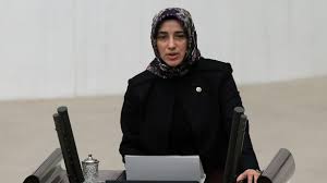 Emekli tümgeneral ahmet yavuz, akp grup başkanvekili özlem zengin'in bu ülkede ak parti gelene kadar 'kadın' kelimesinin adı yoktu çıkışını bir anı. Ozlem Zengin Kimdir Akp Milletvekili Ozlem Zengin Nereli Son Dakika Haberleri