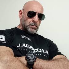 Após troca de farpas ao longo da semana, a apresentadora tomou uma decisão  sobre o embate nesta sexta-feira (31)