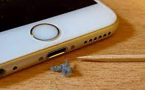 How to clean a dirty phone charging port. Iphone Not Charging Reliably Clean Its Lightning Port With A Toothpick Mac Business Solutions Apple Premier Partner