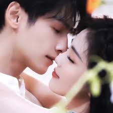 Luo Yunxi & Bai Lu ha aggiunto una...