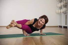 Cihangir yoga, he develops and oversees studio trainings, programs and classes. Yogatime Yoga Studio In Istanbul