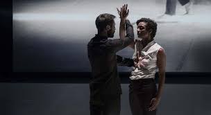 Les actualités de la danse à paris, les endroits à la mode, les plus belles salles et les endroits insolites seront intégrés sous forme de flux !!! Sur Quel Pied Danser Nouvelle Biennale Dans Le Grand Paris Seine Et Oise Danse