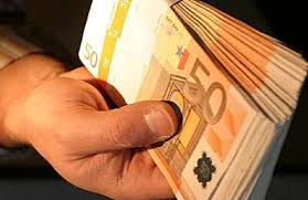 The page provides the exchange rate of 5000 euro (eur) to us dollar (usd), sale and conversion rate. Zweimal 5000 Euro Beim Ps Sparen Gewonnen Sparkassen Kurier Die Online Zeitung Der Sparkasse Am Niederrhein