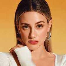 Lili Reinhart's Instagram, Twitter & Facebook