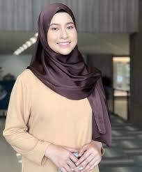 Jom download sini (upgrade) disclaimer: Done By Me Eyra Hazali Using Prettysuci Halal Beauty Flawless Foundation Code Light Perfecting Powder Code Light Getshera Beautiful Hijab Girl Hijab Girl