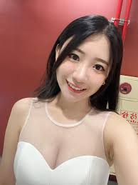 又要學新的社群了🥹🥹🥹嗨嗨嗨