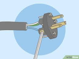 Note that there are lower quality extension cords where it is possible to force in the plug wrong way around because the molded plastic will just stretch. How To Replace A Power Cord Plug 12 Steps With Pictures