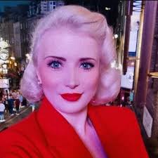 Miss Laura Bill (@MissLaura_Maria)