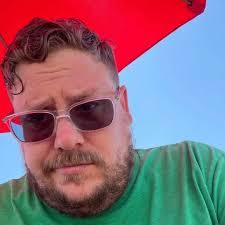 Ryan Wildermuth's Instagram, Twitter & Facebook