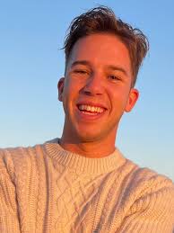 Follow nyu to na account Arian Rose Carreon